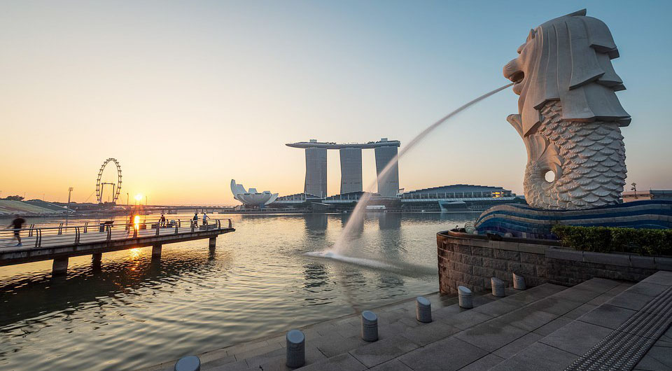 总理带头喝“下水道水”，新加坡为何被逼至如此？